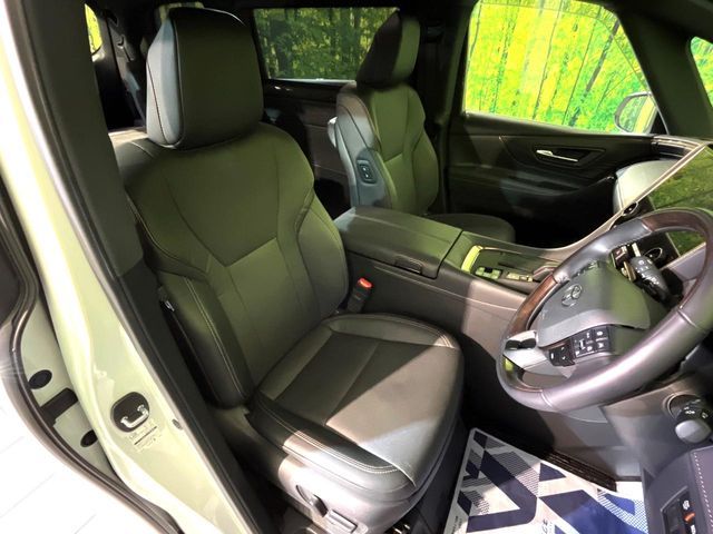 TOYOTA ALPHARD hybrid 4WD 2023