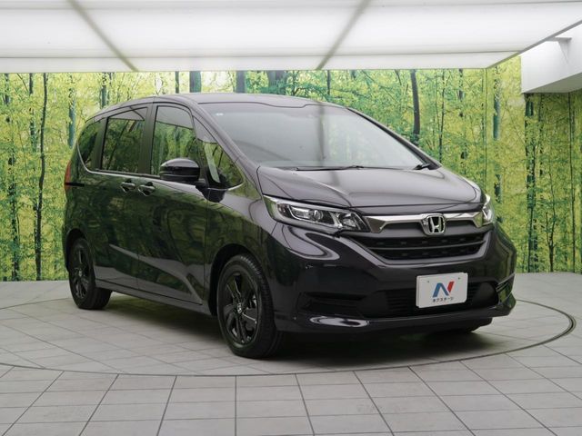 HONDA FREED HYBRID 2024
