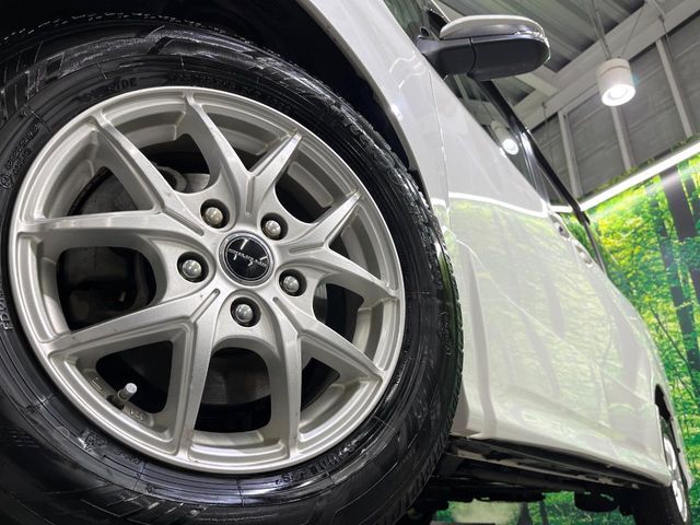 TOYOTA VOXY 4WD 2017