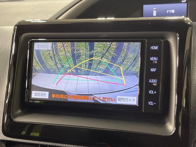 TOYOTA VOXY 4WD 2021