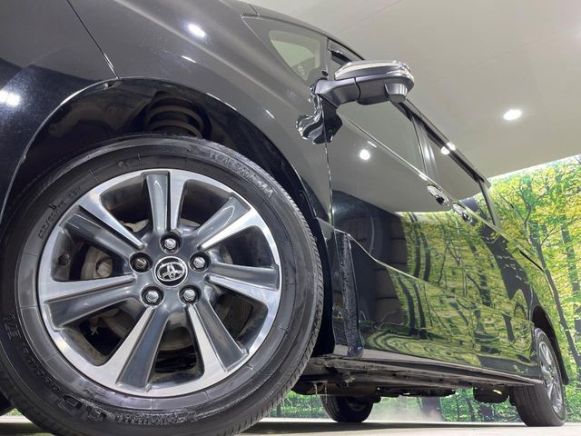 TOYOTA VOXY 4WD 2021