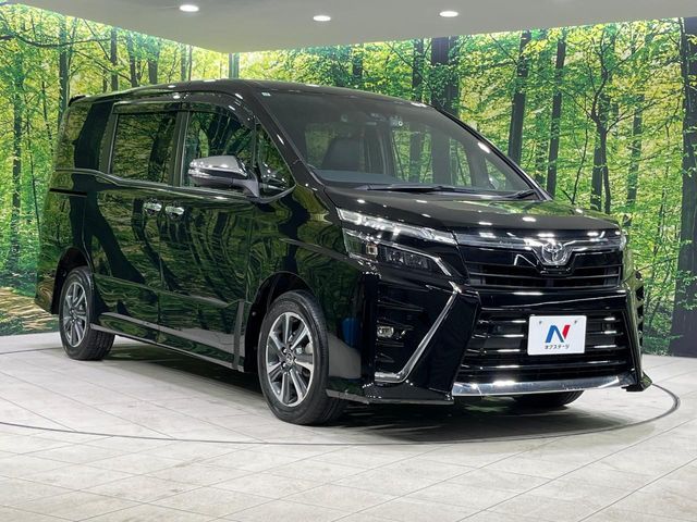 TOYOTA VOXY 4WD 2021