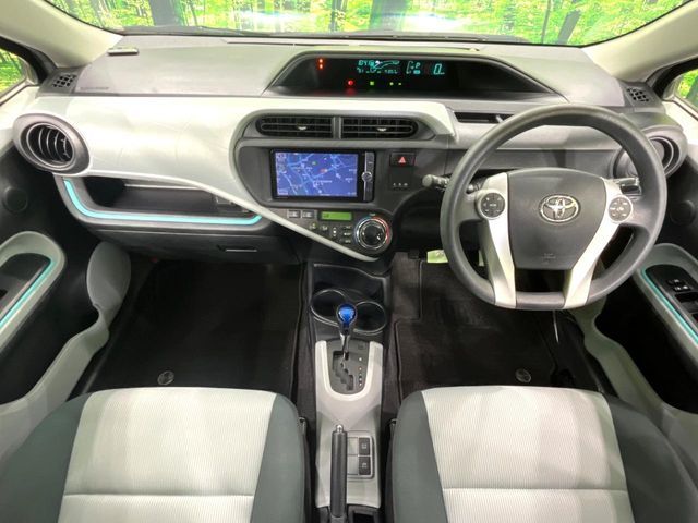 TOYOTA AQUA 2013