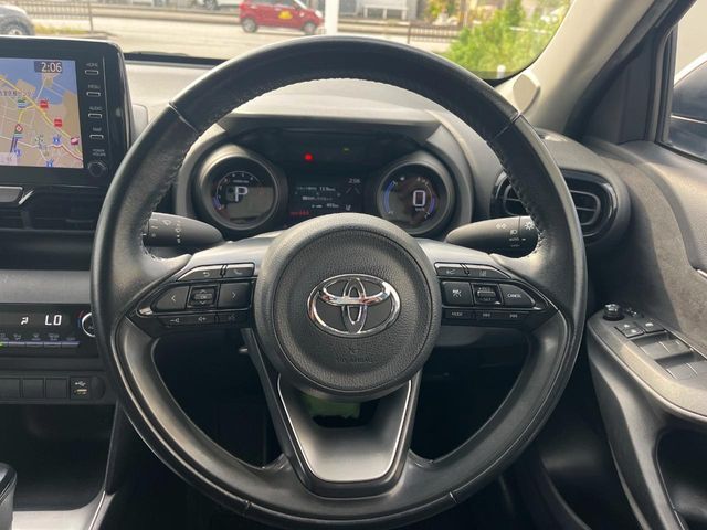 TOYOTA YARIS CROSS 2023