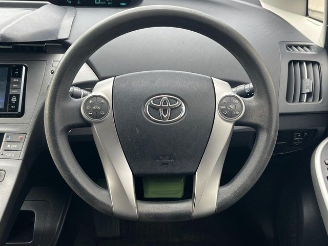 TOYOTA PRIUS 2015