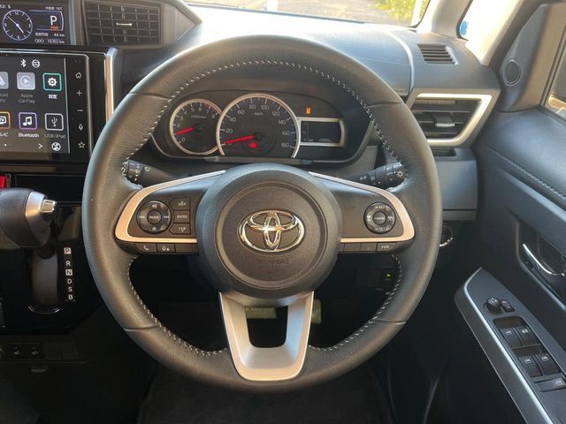 TOYOTA ROOMY 2024