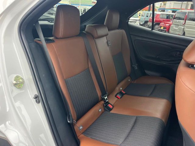 TOYOTA YARIS CROSS HYBRID 2023