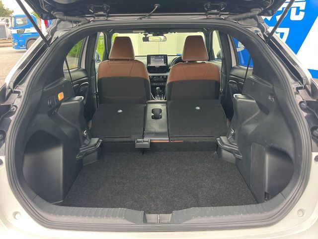 TOYOTA YARIS CROSS HYBRID 2023