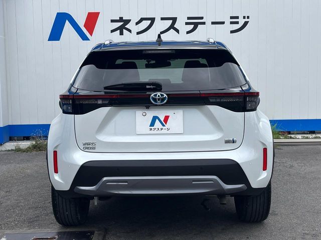 TOYOTA YARIS CROSS HYBRID 2023