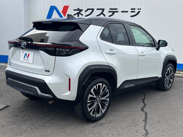 TOYOTA YARIS CROSS HYBRID 2023