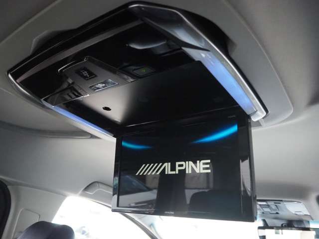 TOYOTA ALPHARD 4WD 2018