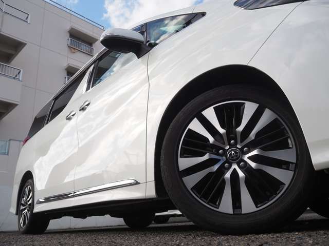 TOYOTA ALPHARD 4WD 2018