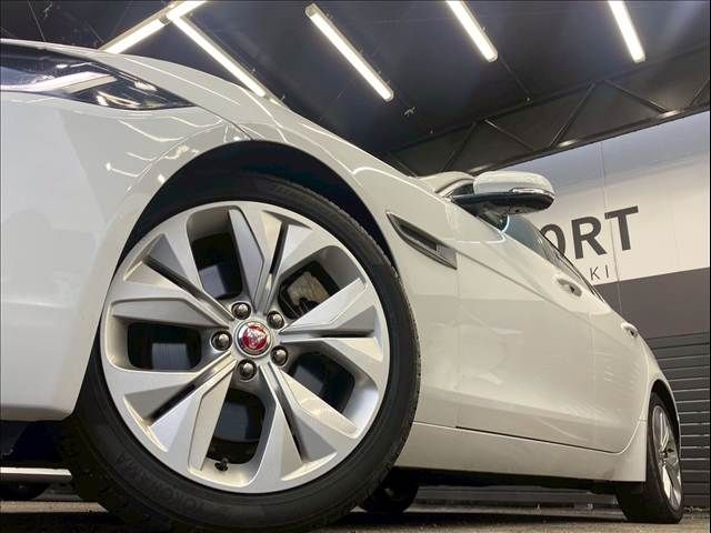 JAGUAR JAGUAR XEseries 2020