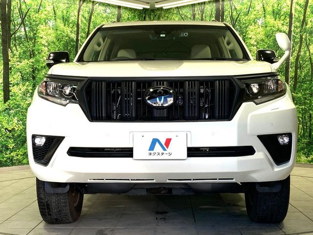 TOYOTA LANDCRUISER PRADO 2023