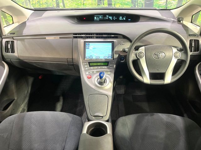 TOYOTA PRIUS 2012