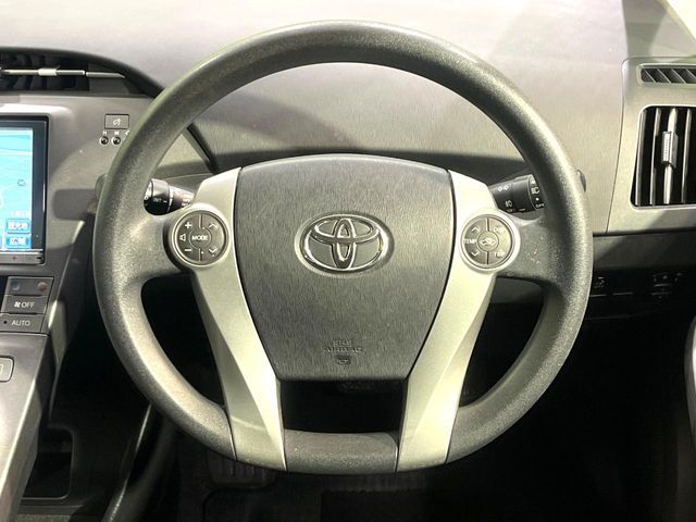 TOYOTA PRIUS 2012