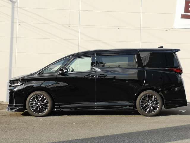 TOYOTA VELLFIRE 4WD 2025