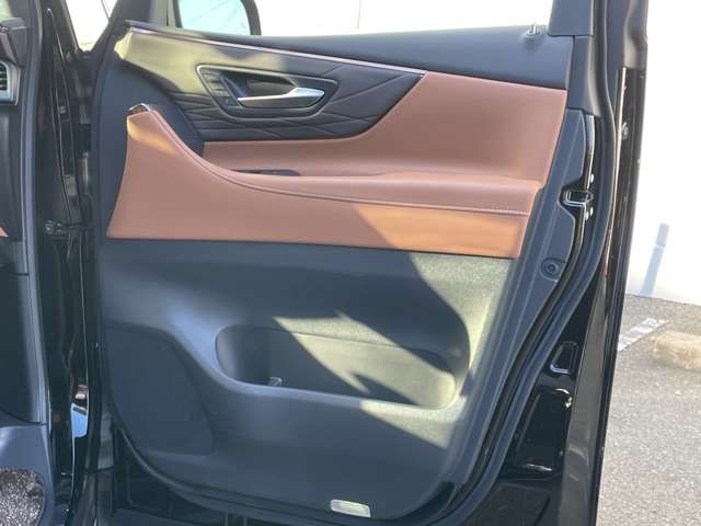 TOYOTA VELLFIRE 4WD 2025