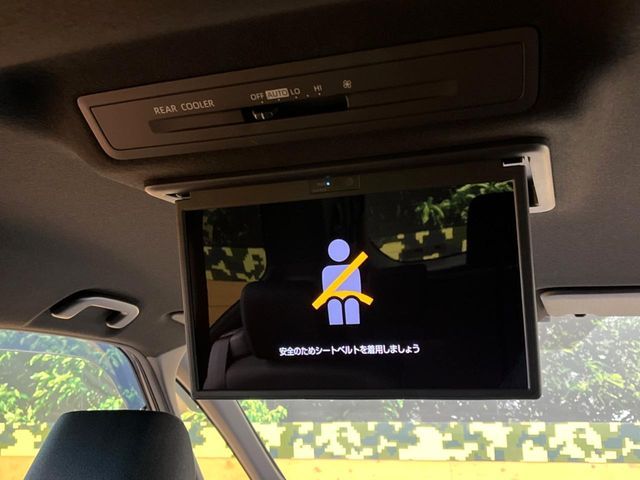 TOYOTA VOXY HYBRID 2024