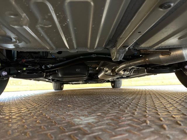 TOYOTA VOXY HYBRID 2024