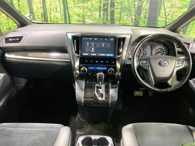 TOYOTA VELLFIRE 2016