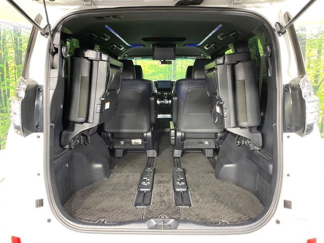 TOYOTA VELLFIRE 2016