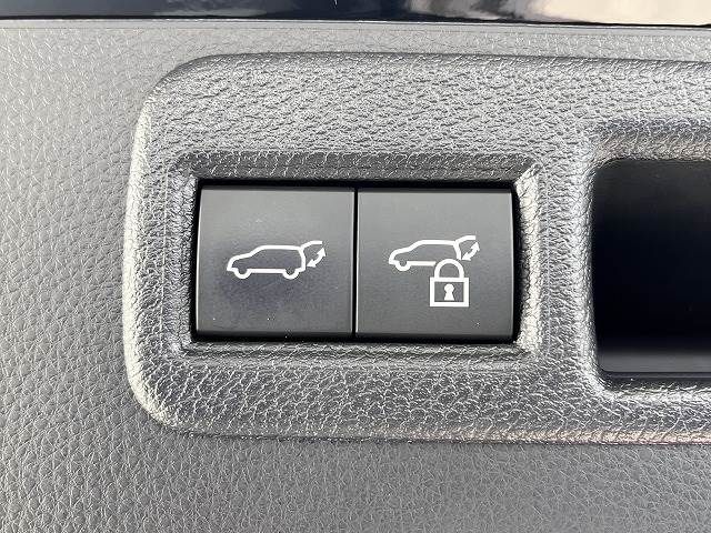 TOYOTA HARRIER 2WD 2023