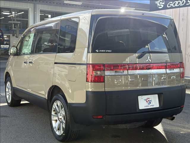 MITSUBISHI DELICA D:5 2WD 2008