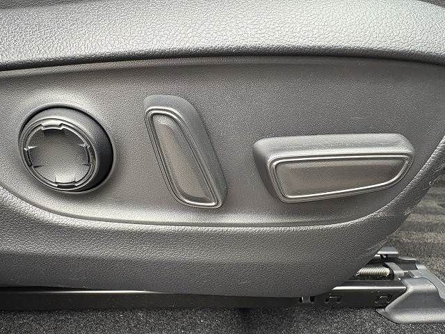 TOYOTA HARRIER HYBRID 2021