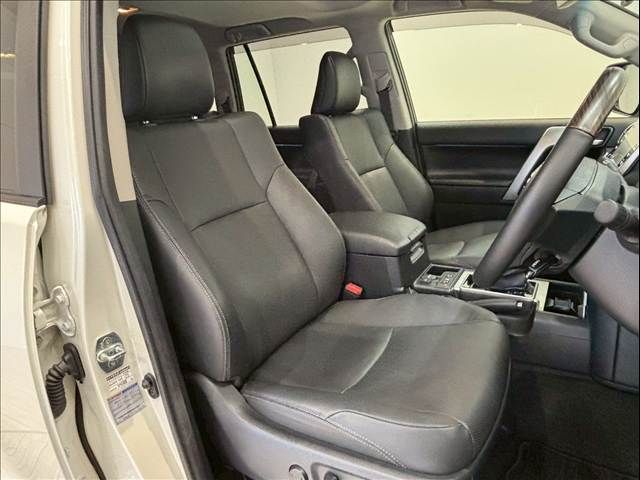 TOYOTA LANDCRUISER PRADO 2023