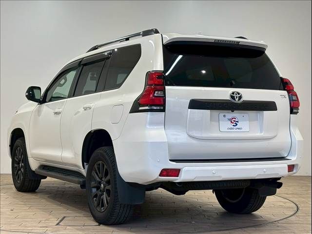 TOYOTA LANDCRUISER PRADO 2023