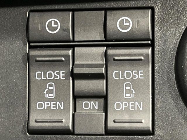 TOYOTA ROOMY 4WD 2024