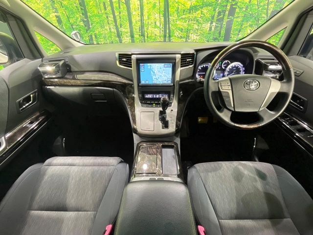 TOYOTA ALPHARD hybrid 4WD 2013