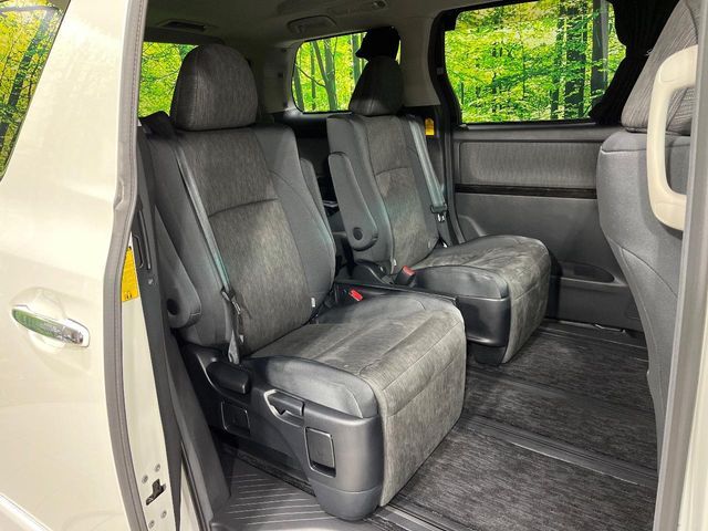 TOYOTA ALPHARD hybrid 4WD 2013