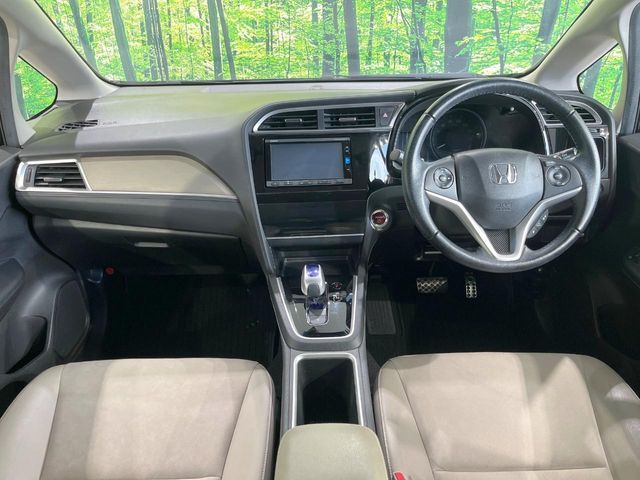 HONDA SHUTTLE HYBRID 2016