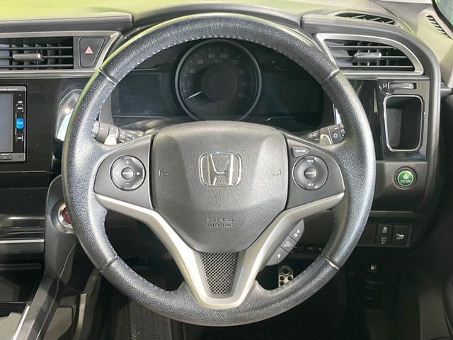 HONDA SHUTTLE HYBRID 2016