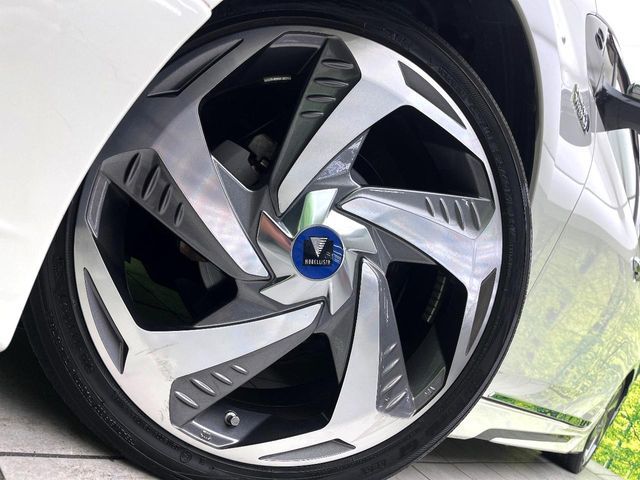 TOYOTA PRIUS PHV 2017