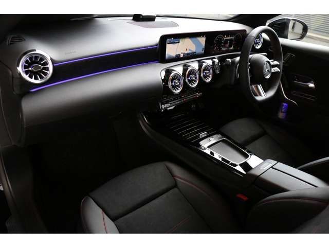 MERCEDES BENZ MERCEDES BENZ A class sedan 2024