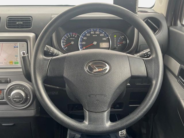 DAIHATSU MOVE CONTE CUSTOM 2009