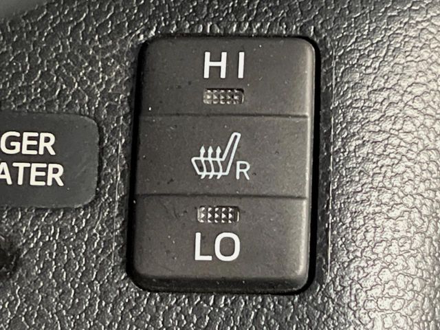 TOYOTA PRIUS PHV 2018