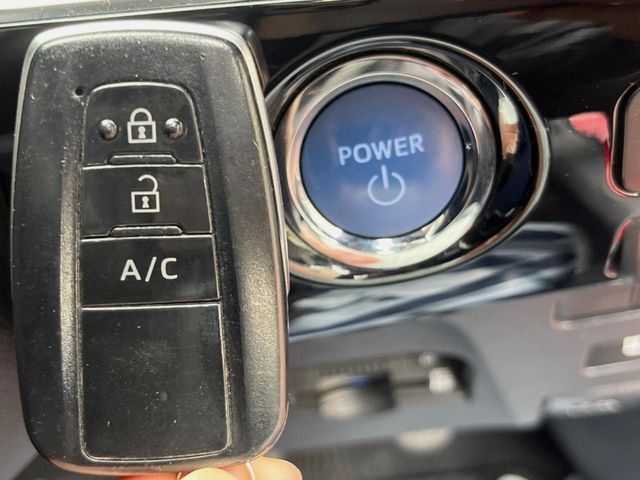 TOYOTA PRIUS PHV 2018