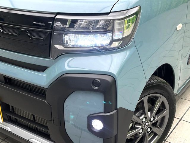 DAIHATSU TANTO FAN CROSS 2024