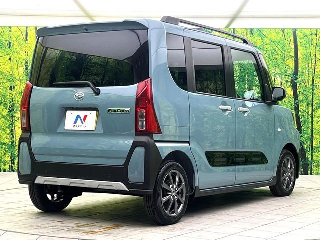 DAIHATSU TANTO FAN CROSS 2024