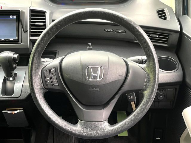 HONDA FREED 2009