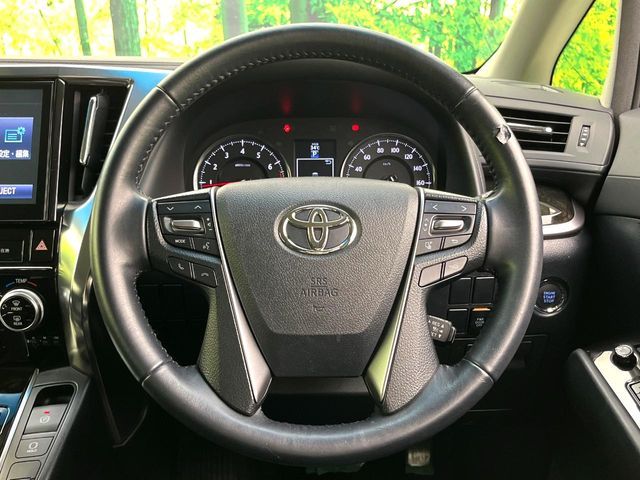 TOYOTA VELLFIRE 2015