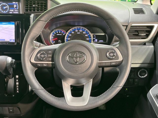 TOYOTA ROOMY 2023