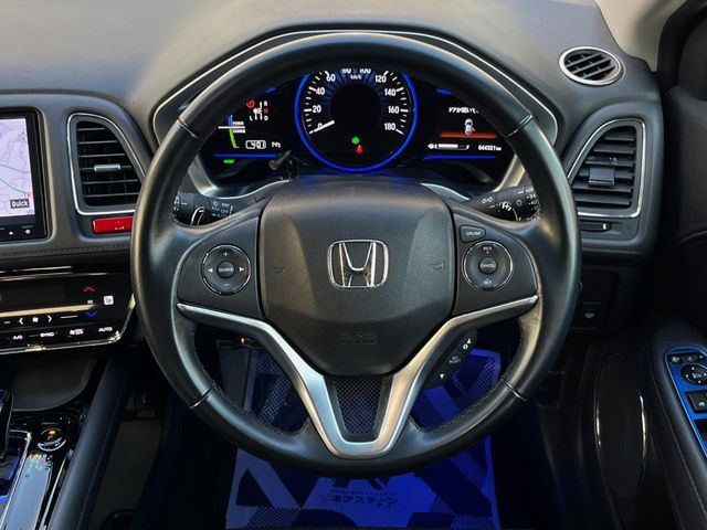 HONDA VEZEL HYBRID 2015