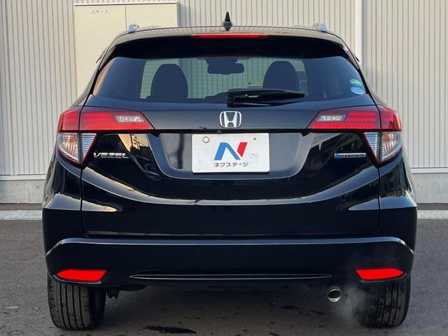 HONDA VEZEL HYBRID 2015