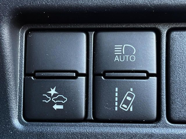 TOYOTA ESQUIRE HYBRID 2019