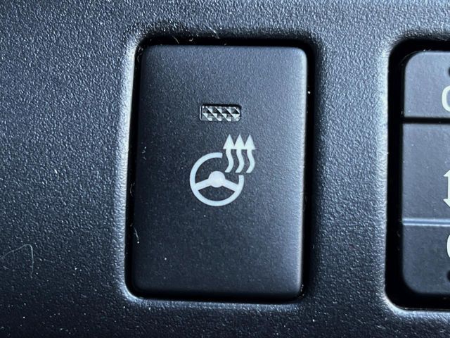 TOYOTA ESQUIRE HYBRID 2019